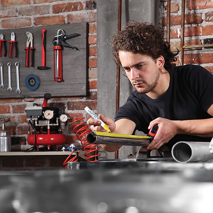 uni PAINT PX-20 Oil-Based Marker, Medium Tip, Green (63604) | Staples