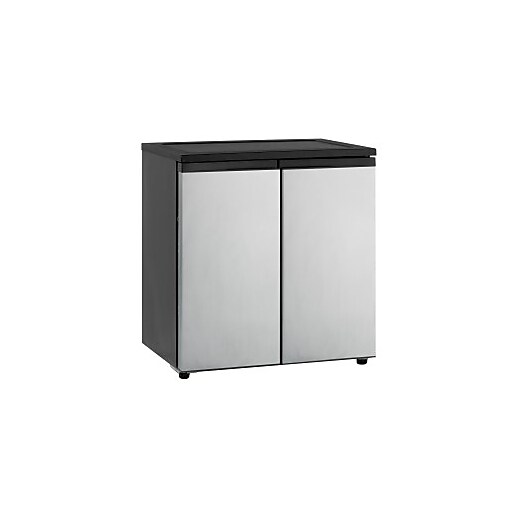 Avanti Auto Defrost Refrigerator w/Freezer, 5.5 Cu. Ft., Black