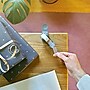 Scotch Clip & Twist Desktop Dispenser, 2.56" x 4.75", 1" Core, Gray (C19CLIP)~#|#~57897A3A-923E-4614-87DF024C99E5D095_sc7