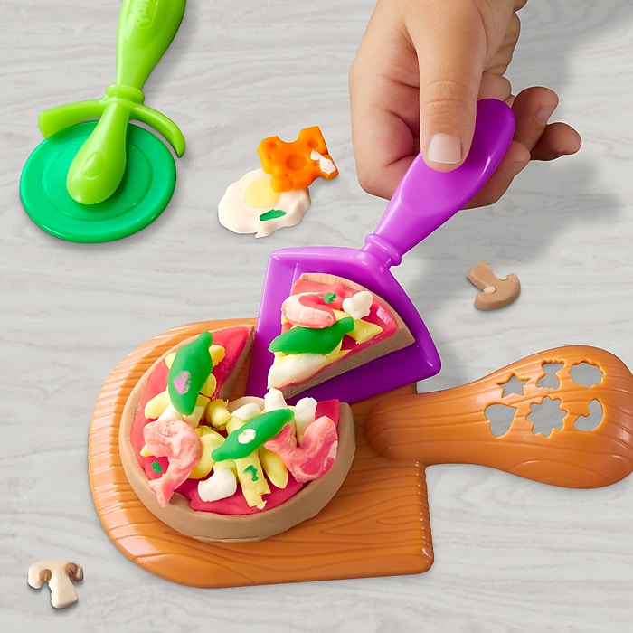 Play-Doh Kitchen Creations Pizza Oven Playset (F4373) | Staples