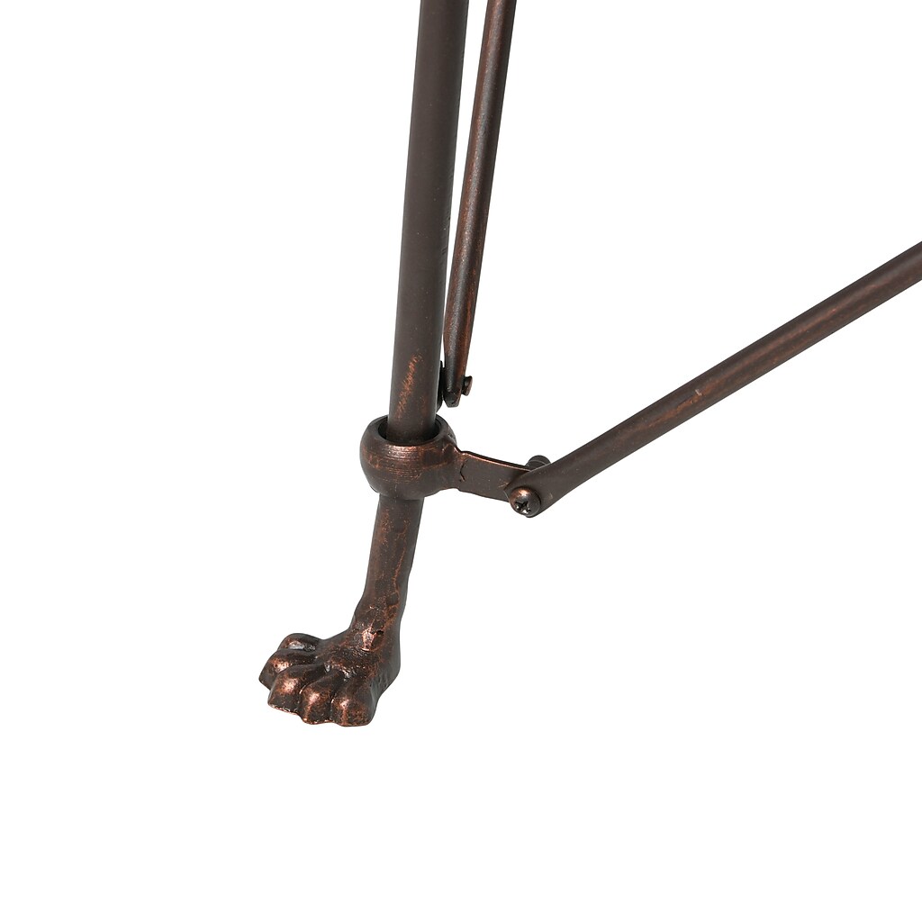 Tip/foot detail of table leg