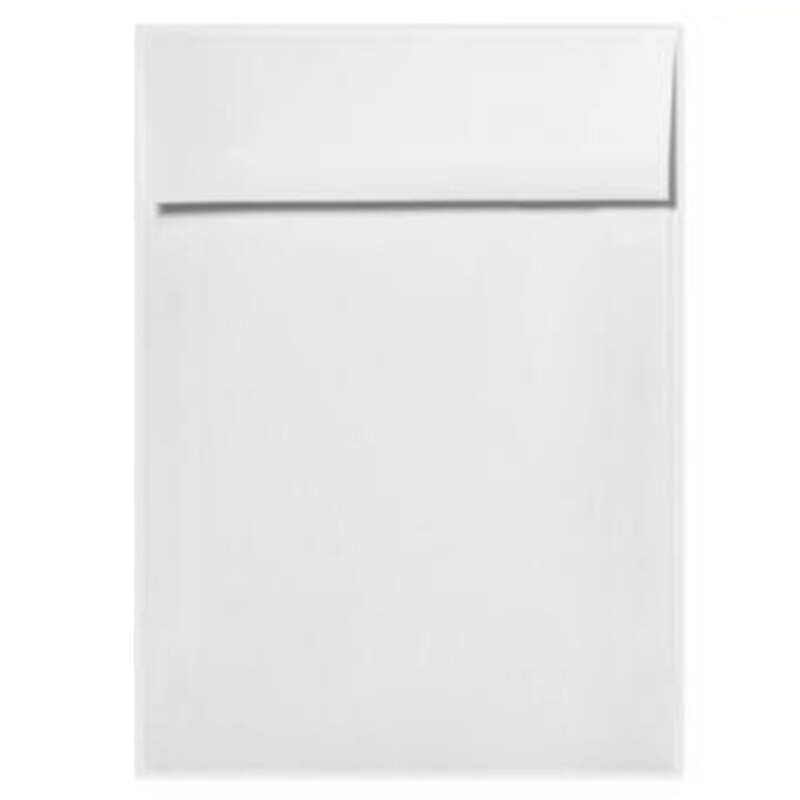 LUX 7 1/4" x 5 1/4" 70lbs Square Flap Vertical Envelopes W/Peel & Press, Bright White image 1