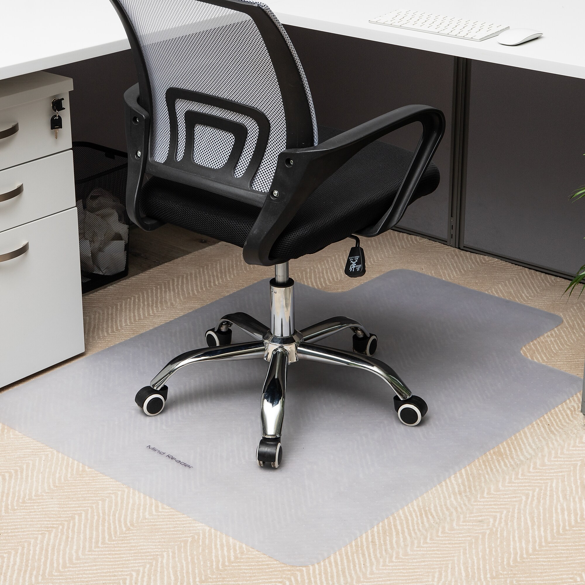 Mind Reader Carpet Chair Mat with Lip, 36″ x 48”, Low-Pile, Clear, Set of 2 (2OFFCMAT-CLR) Sansujyuku sansujyuku.com