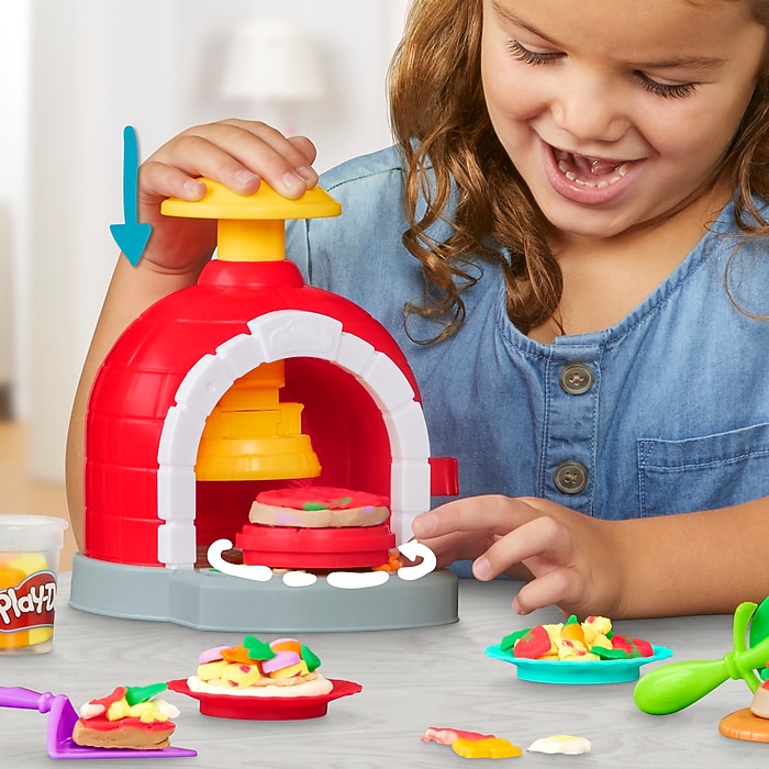 Play-Doh Kitchen Creations Pizza Oven Playset (F4373) | Staples
