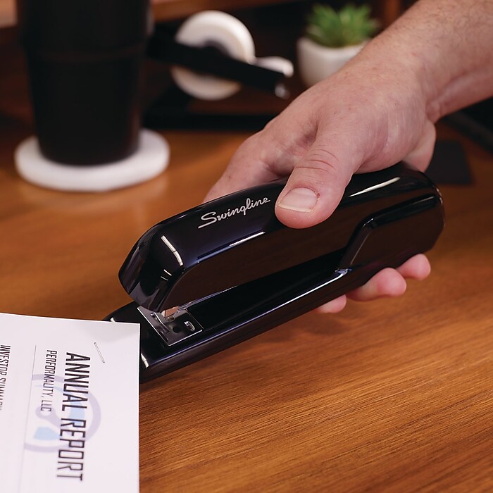 Swingline Desktop Stapler, 25-Sheet Capacity, Black