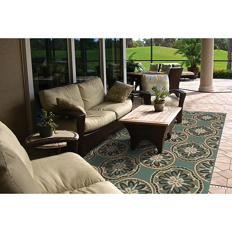 Floral Blue/ Ivory Indoor/Outdoor Machine-made Polypropylene Area Rug (7'10" X 10'10") image 1