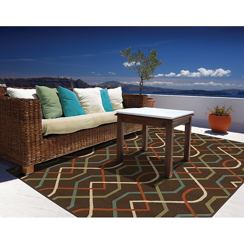 Geometric Brown/ Ivory Indoor/Outdoor Machine-made Polypropylene Area Rug (7'10" X 10'10") image 1