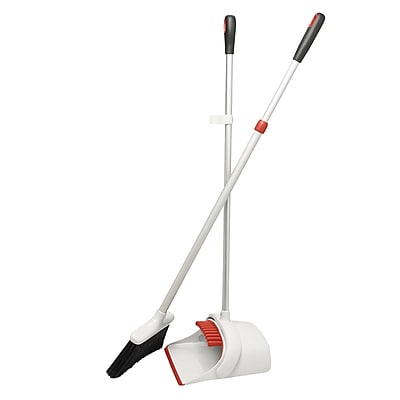 Brooms & Dustpans