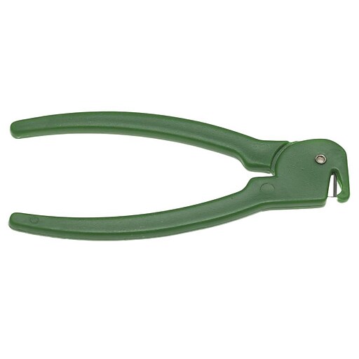 Shop Staples for Medline Umbilical Cord Clamp Cutter Green (DYNJ05874)
