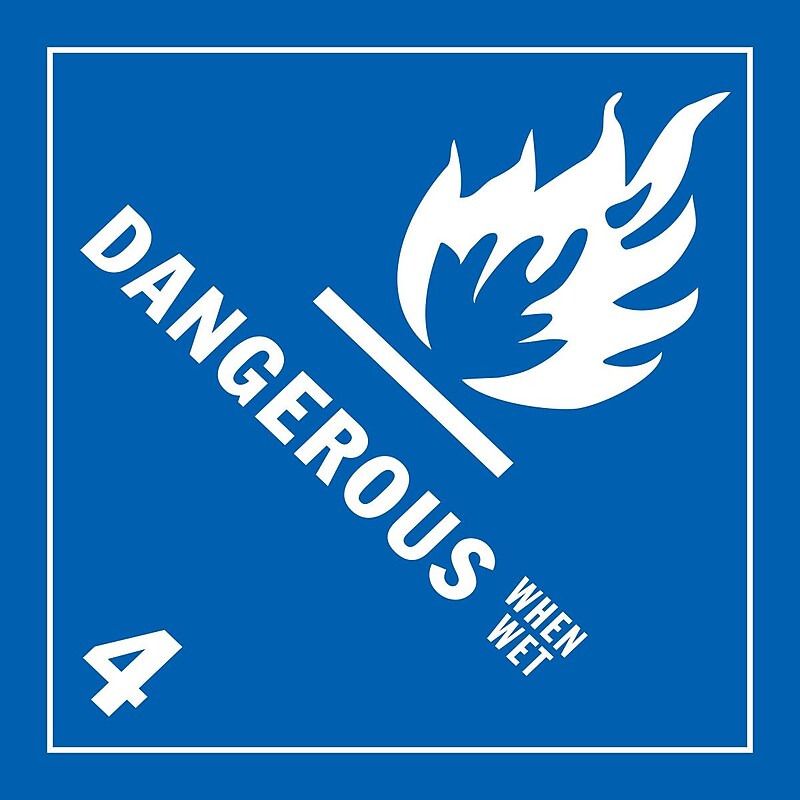 Decker Tape "Dangerous When Wet 4" Label, 4" x 4", 500/Roll image 1