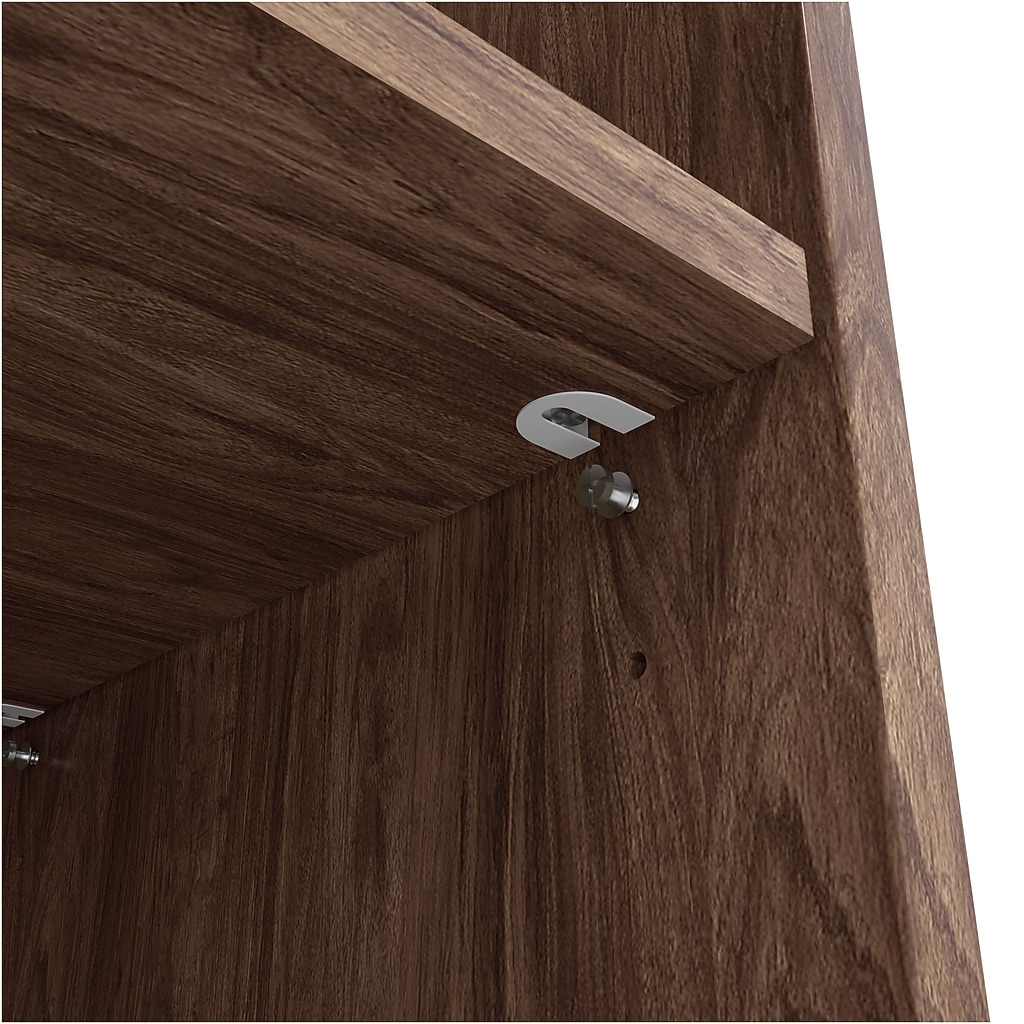 Metal peg or support hardware on the interior edge
