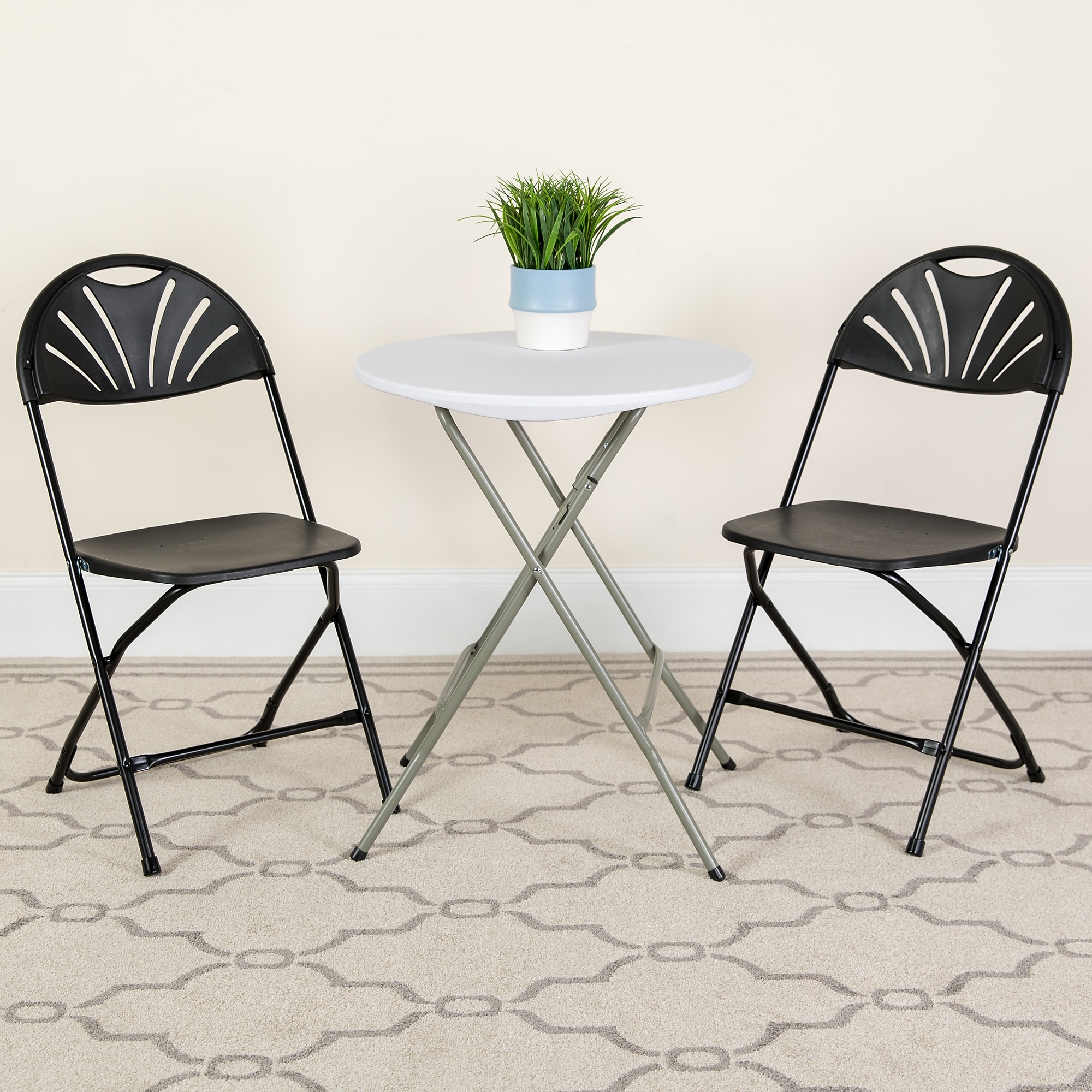 Flash Furniture HERCULES Series 800 lb. Capacity Plastic Fan Back Folding Chair 8/Pack (8LEL4BK) Sansujyuku sansujyuku.com