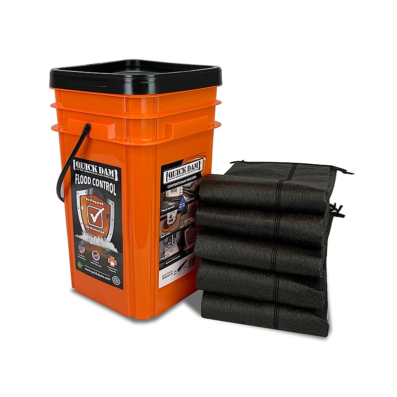 Quick Dam Grab & Go Flood Barrier, 120", Up to 8.5 Gal., 5/Box (QDGG10-5) image 1