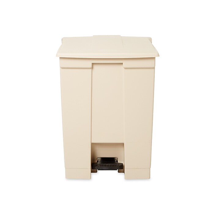Rubbermaid Indoor Step Trash Can, Beige Plastic, 18 Gal