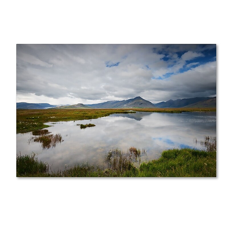 Trademark Fine Art Philippe Sainte-Laudy 'Breaktime' 12" x 19" Canvas Stretched Art Print (190836288564) image 1