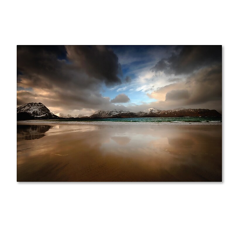 Trademark Fine Art Philippe Sainte-Laudy 'Ramberg Beach' 12" x 19" Canvas Stretched Art Print (190836223343) image 1
