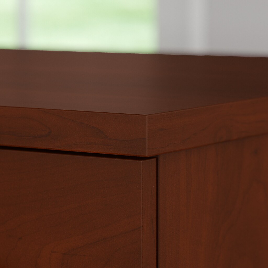 Corner joint on desk top